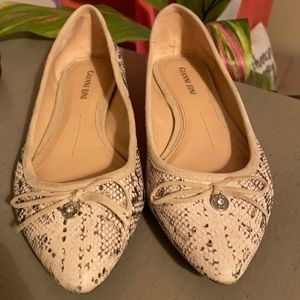 Gianni Bini flats